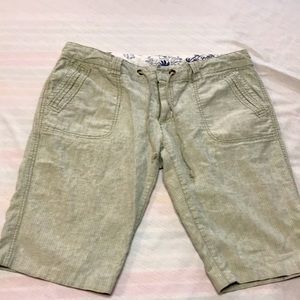 American Eagle Bermuda shorts size 12